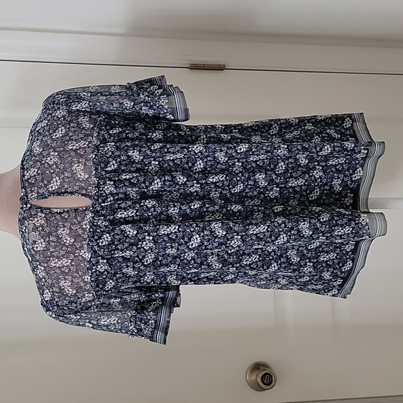 Max Studio Size S, Black with Blue Floral Pattern Mesh, Lined Babydoll Style Top - Picture 4 of 11